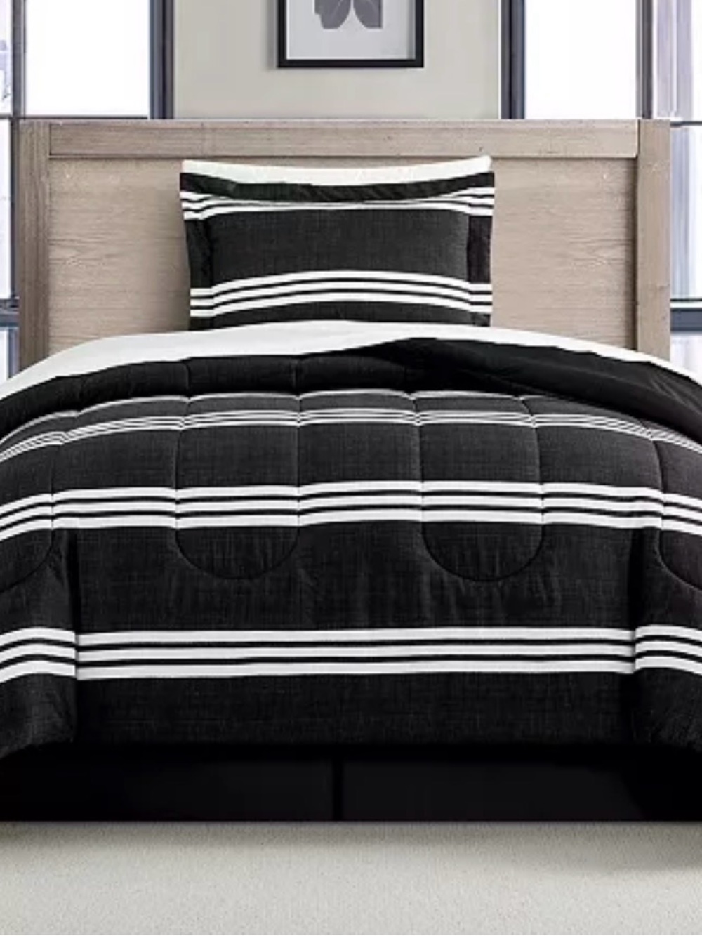 Reversible Queen black & White Striped Comforter Set